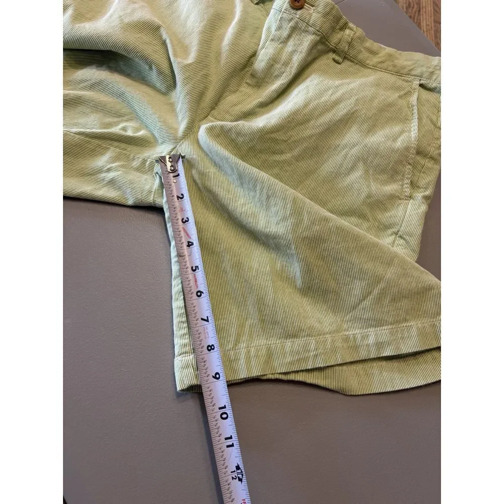 Vineyard Vines Shep & Ian Shorts Men's Sz 34‎ Green Stripes